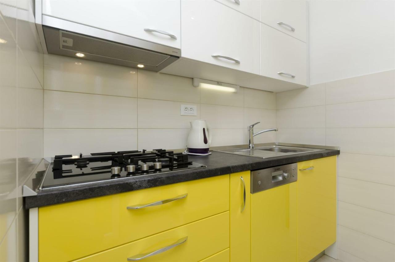 Apartments Karmela Примоштен Экстерьер фото