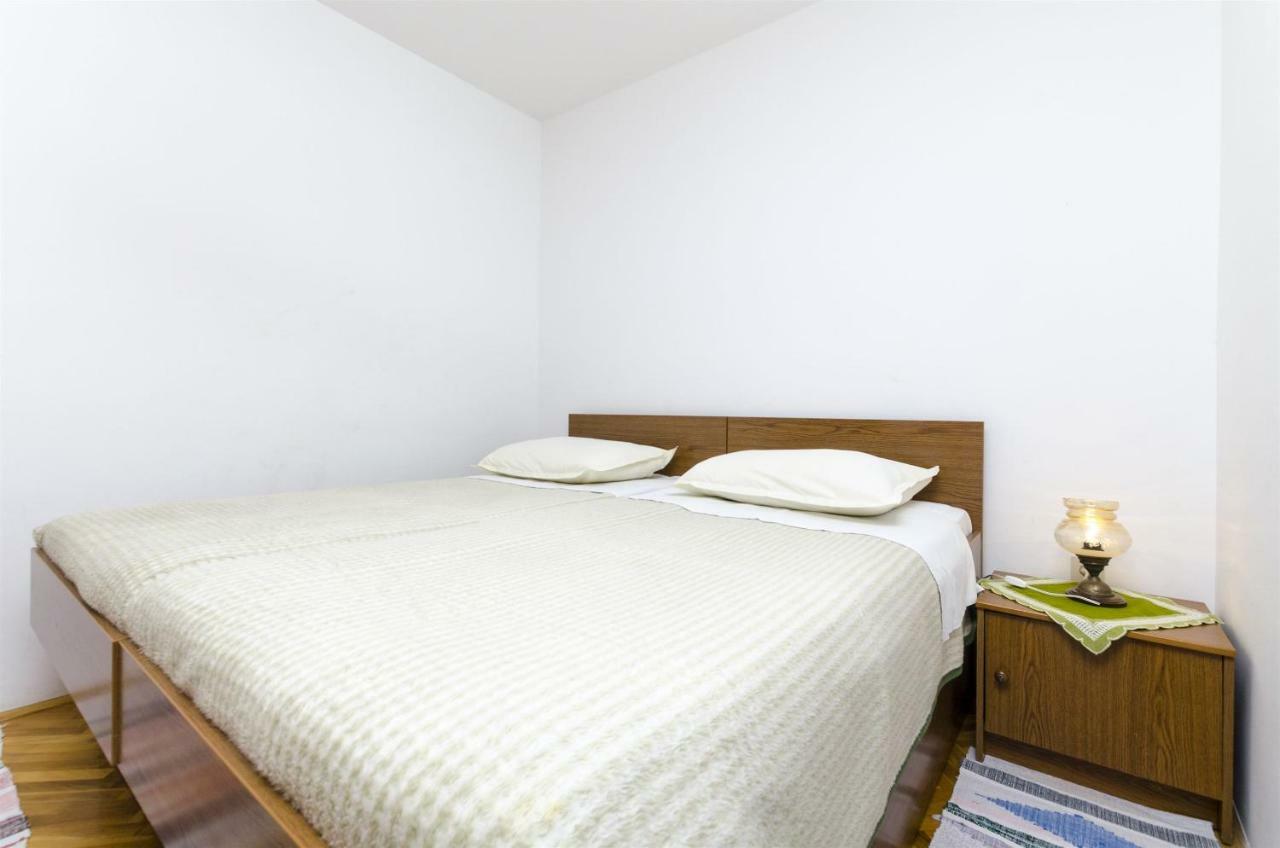 Apartments Karmela Примоштен Экстерьер фото
