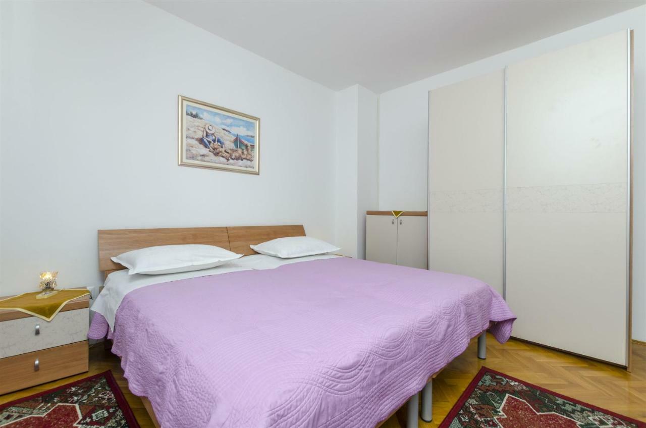 Apartments Karmela Примоштен Экстерьер фото