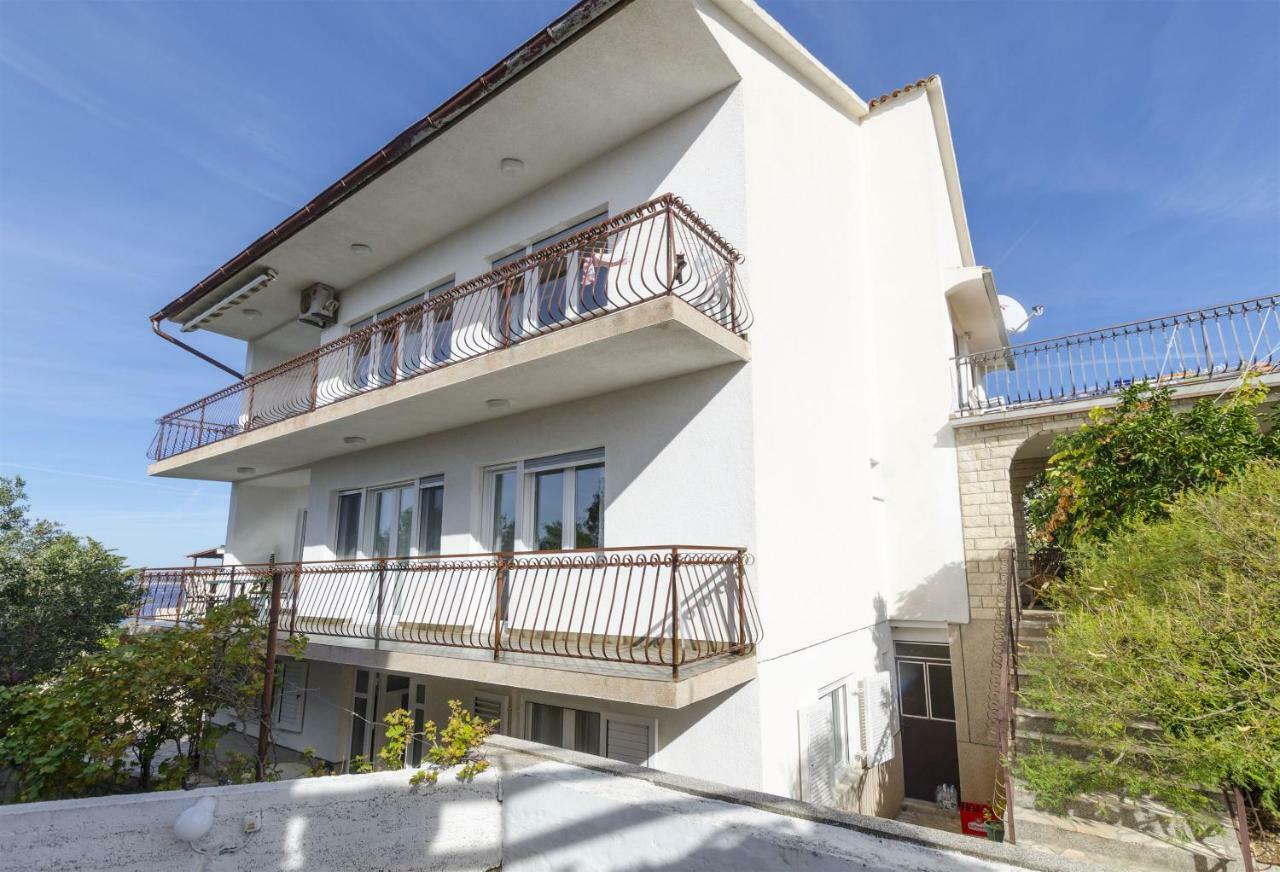 Apartments Karmela Примоштен Экстерьер фото